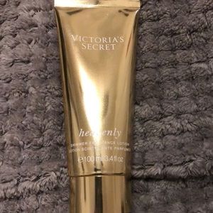 Victoria’s Secret Heavenly Shimmer Body Lotion